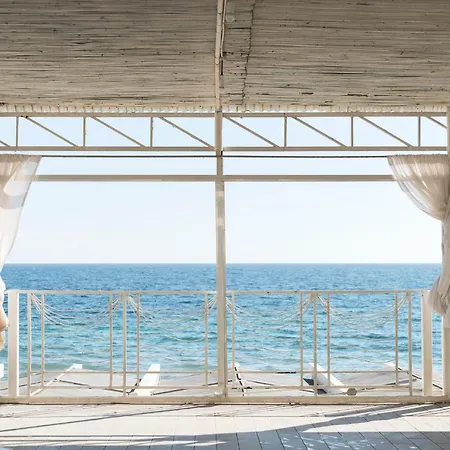 Delfino Beach - Cdshotels Hotel