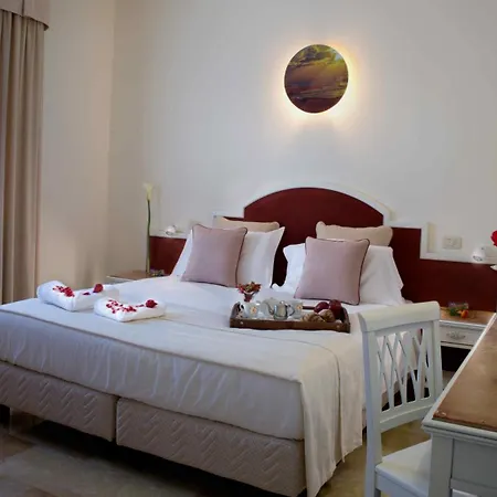 Delfino Beach - Cdshotels 4*