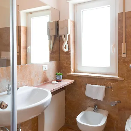 Delfino - Cdshotels Hotell 4*